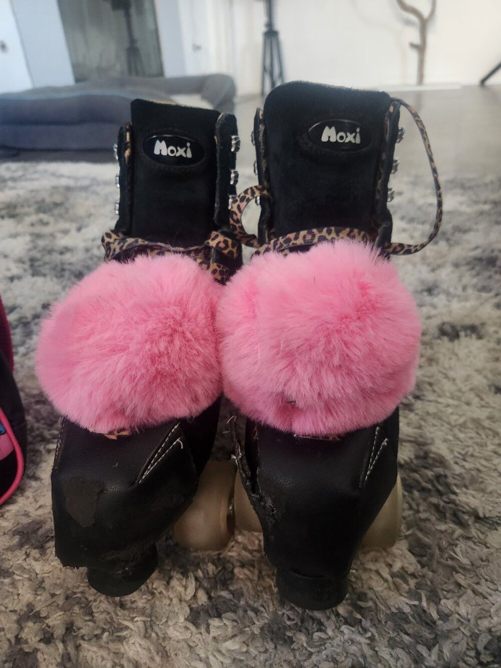 Black moxie black panther leather skates